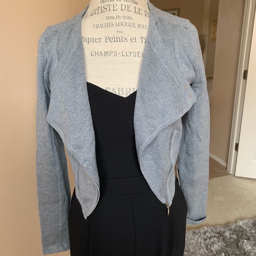 Cropped sweater jacket